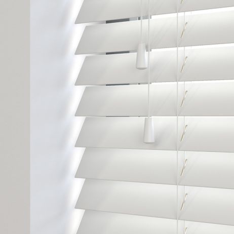 Essentials White Wood Venetian Blind