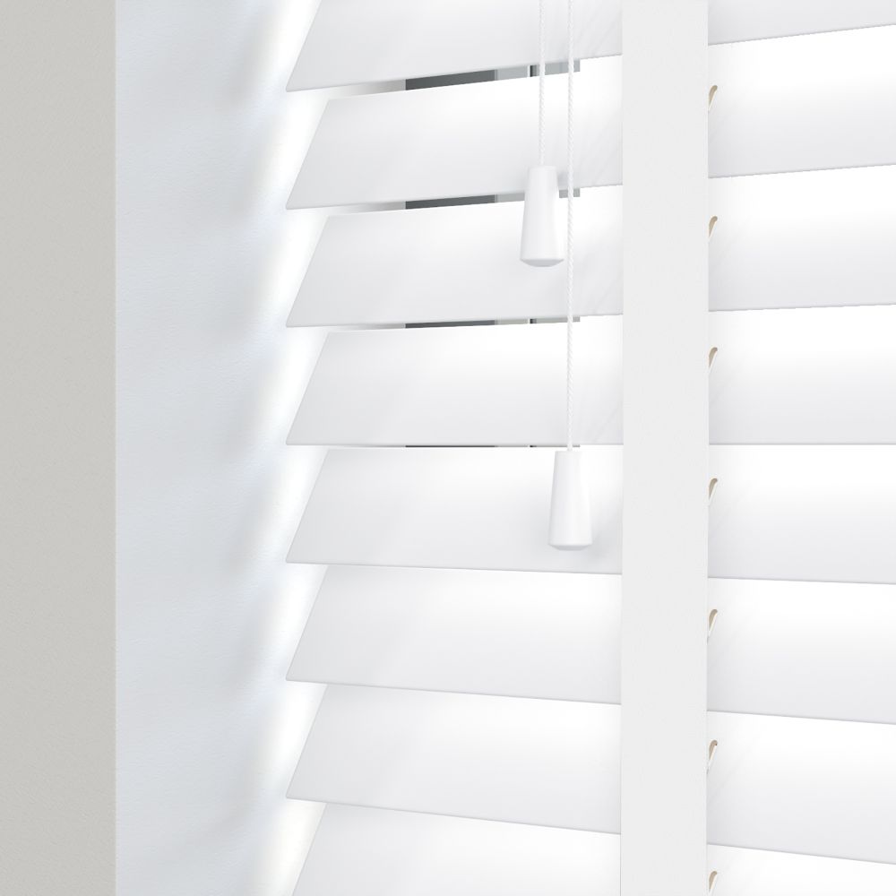 Essentials White wood Taped Venetian Blind
