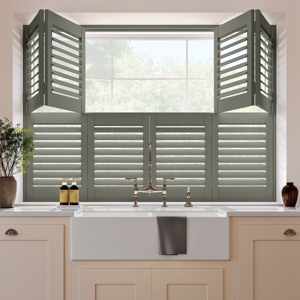 Moss Tier on Tier Shutter